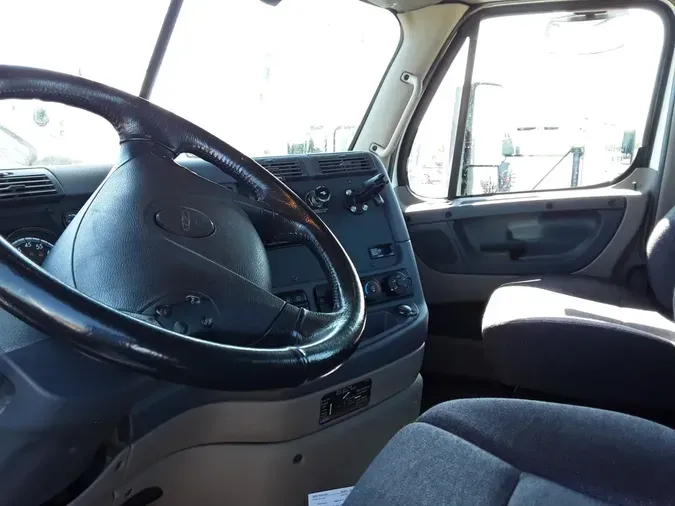 2019 FREIGHTLINER/MERCEDES CASCADIA 125