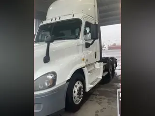 2020 FREIGHTLINER/MERCEDES CASCADIA 125