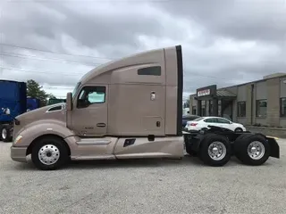 2021 KENWORTH T680