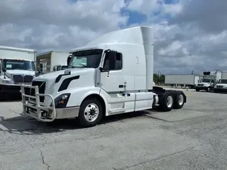 2017 VOLVO VNL64TRACTOR