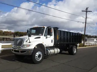 2017 INTERNATIONAL 4300
