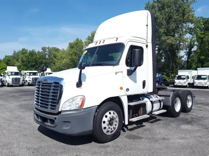 2018 FREIGHTLINER CASCADIA 1259ee092d2b6bf9e72ce009c5bd20584b1