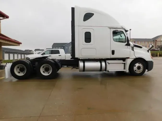 2020 Freightliner Cascadia