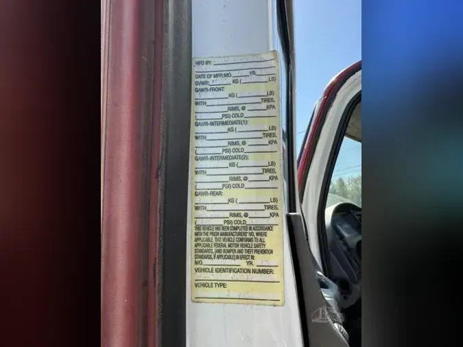 2016 FREIGHTLINER BUSINESS CLASS M2 106