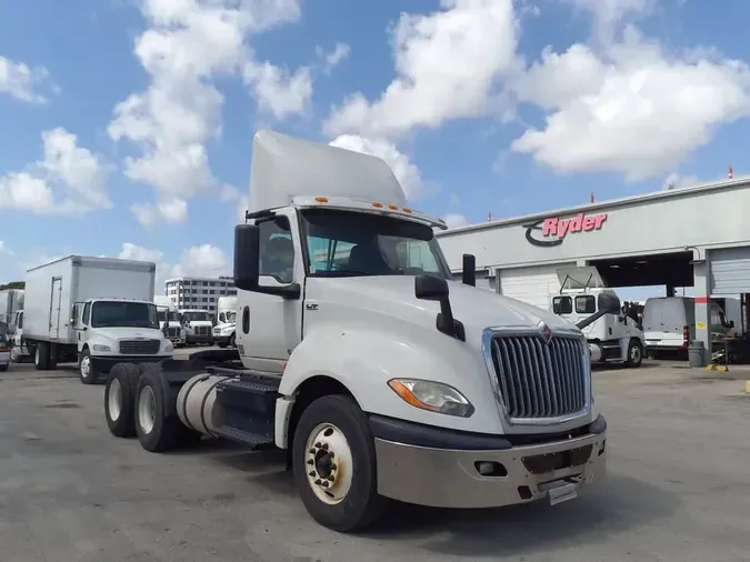 2019 NAVISTAR INTERNATIONAL LT625 DAYCAB T/A