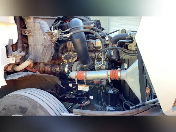 2022 Freightliner Cascadia 126