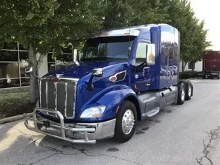 2017 PETERBILT 579