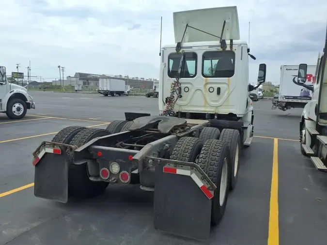 2018 FREIGHTLINER CASCADIA 125