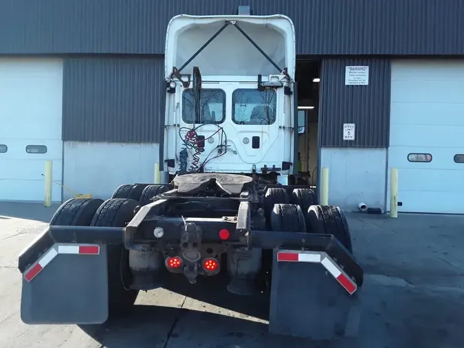 2017 FREIGHTLINER/MERCEDES CASCADIA 113