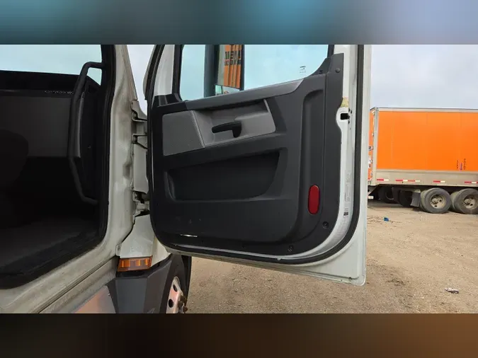2022 Freightliner Cascadia 126