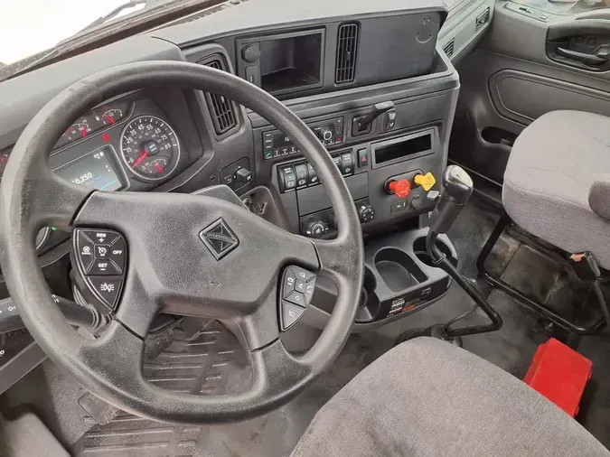 2021 NAVISTAR INTERNATIONAL LT625 DAYCAB S/A