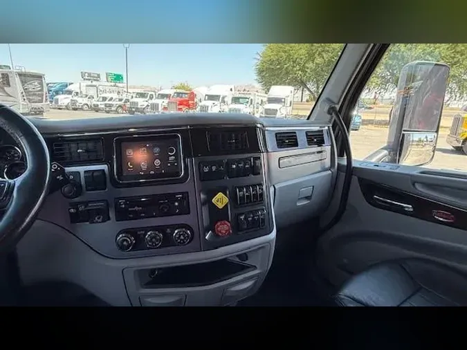 2022 Peterbilt 579