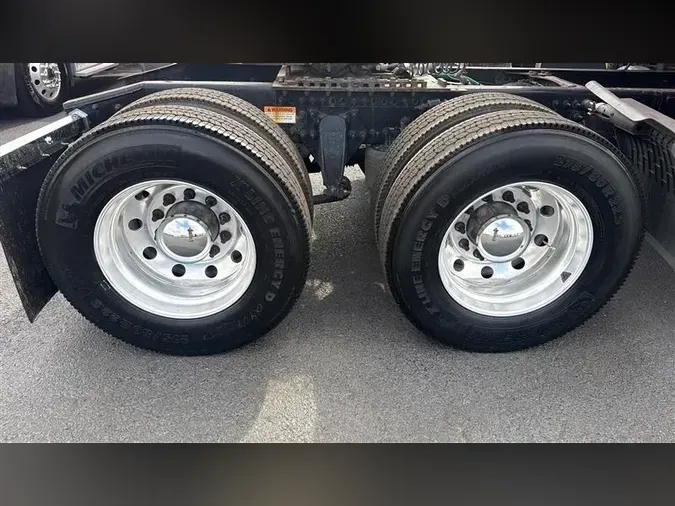 2021 FREIGHTLINER CA126