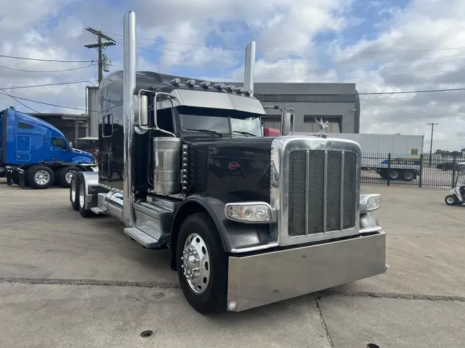 2021 Peterbilt 389