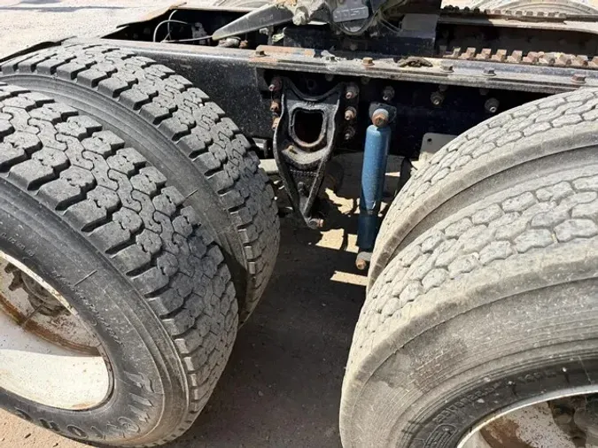 2000 INTERNATIONAL 9100