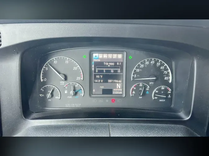 2023 Freightliner Cascadia 126
