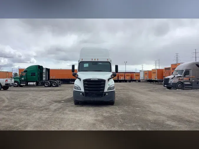 2022 Freightliner Cascadia 126