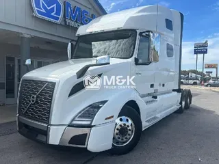 2021 VOLVO VNL64T760