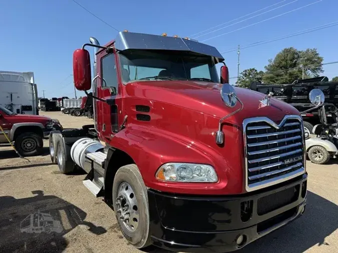 2013 MACK PINNACLE CXU613