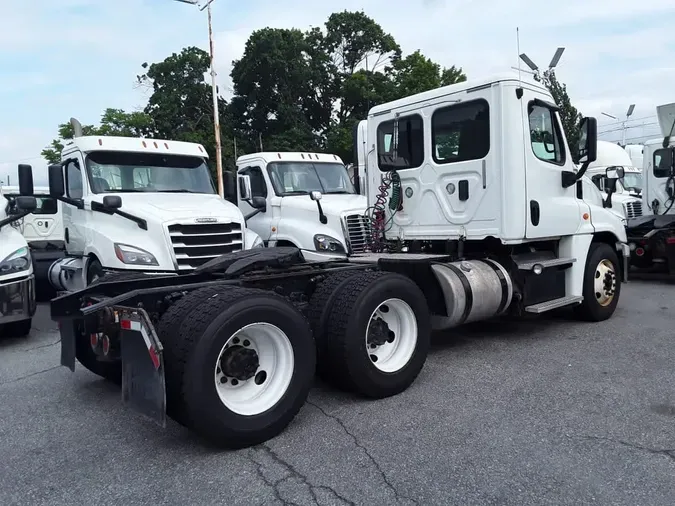 2017 FREIGHTLINER CASCADIA 125
