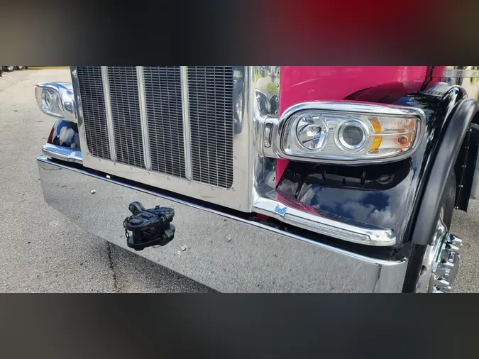 2025 Peterbilt 5899f085e0e4f04f80bdcc97fa1c746ca4e