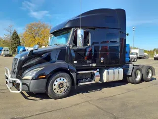 2019 VOLVO VNL64T-760