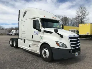 2018 FREIGHTLINER T12664ST