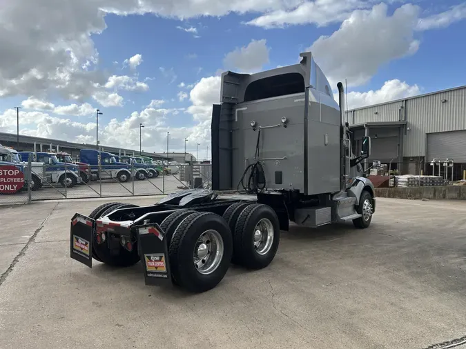 2017 Peterbilt 579