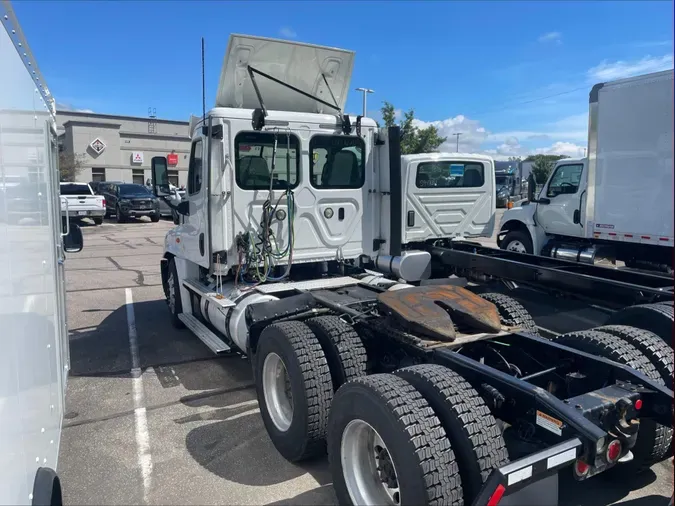 2020 Freightliner Cascadia