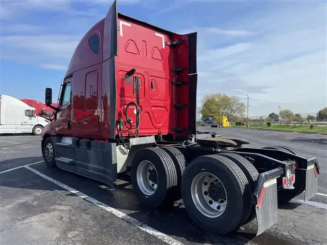 2021 FREIGHTLINER CA126