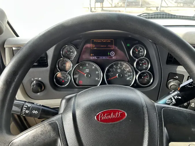 2022 Peterbilt 579