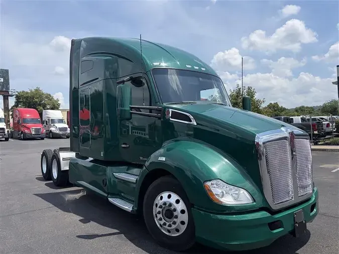 2022 KENWORTH T680
