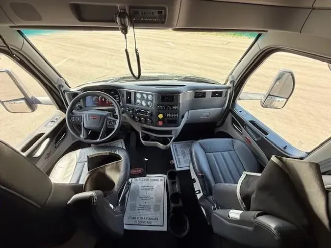 2024 Peterbilt 579