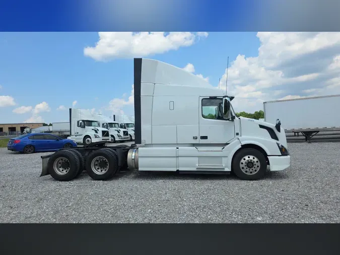 2018 Volvo VNL 740