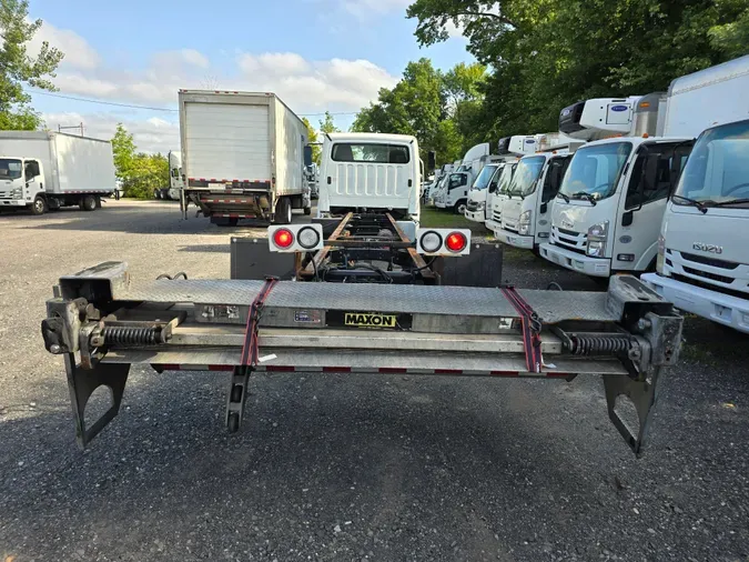 2019 FREIGHTLINER/MERCEDES M2 106