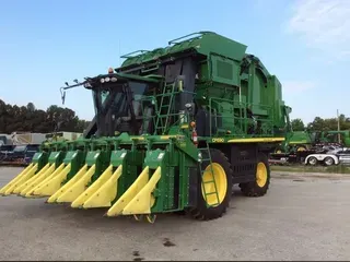 2020 John Deere CP690