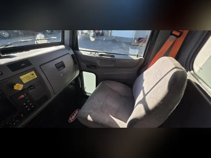 2020 Peterbilt 337