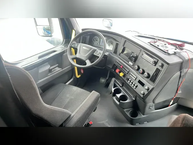 2023 Freightliner Cascadia 126