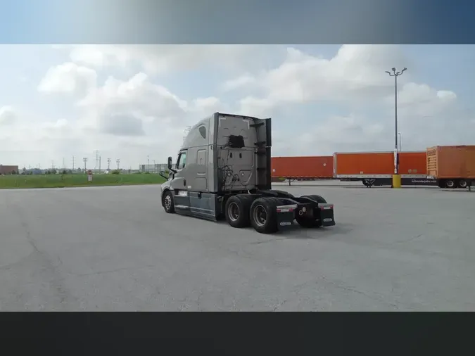 2023 Freightliner Cascadia 126
