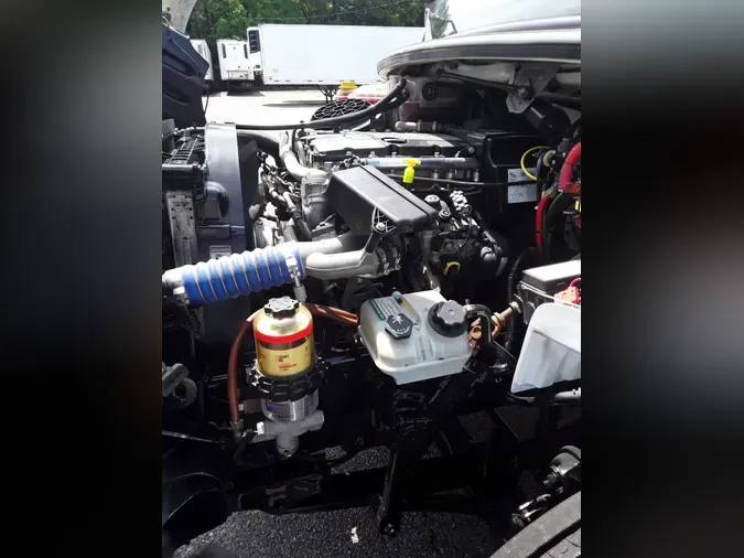 2019 FREIGHTLINER M2 106