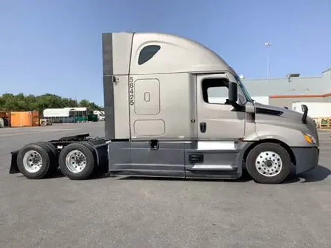 2023 Freightliner Cascadia