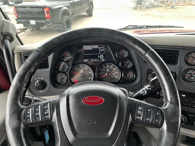 2019 Peterbilt 579