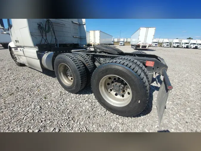 2019 Volvo VNL 740