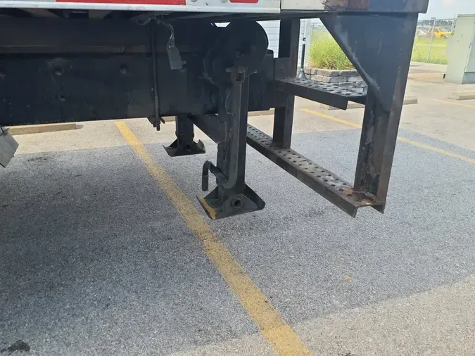 2018 FREIGHTLINER M2 106