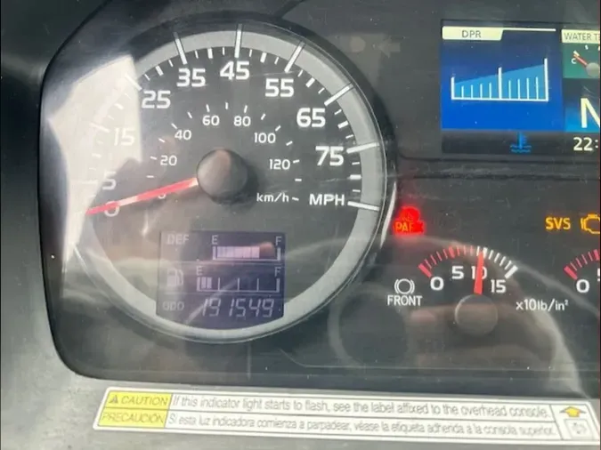2015 HINO 338