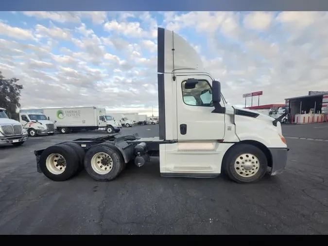 2018 FREIGHTLINER/MERCEDES NEW CASCADIA PX12664