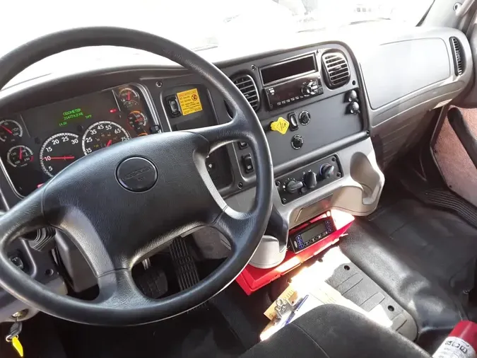 2019 FREIGHTLINER/MERCEDES M2 106