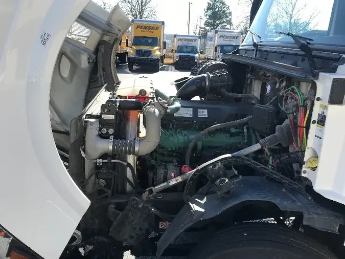 2018 Volvo VNL64300