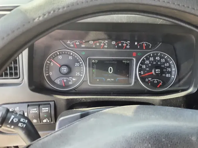 2020 NAVISTAR INTERNATIONAL LT625 SLPR CAB