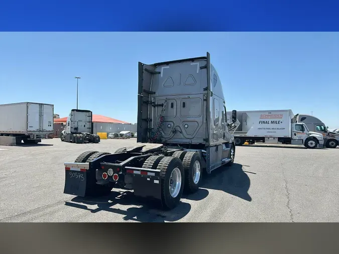 2020 Freightliner Cascadia